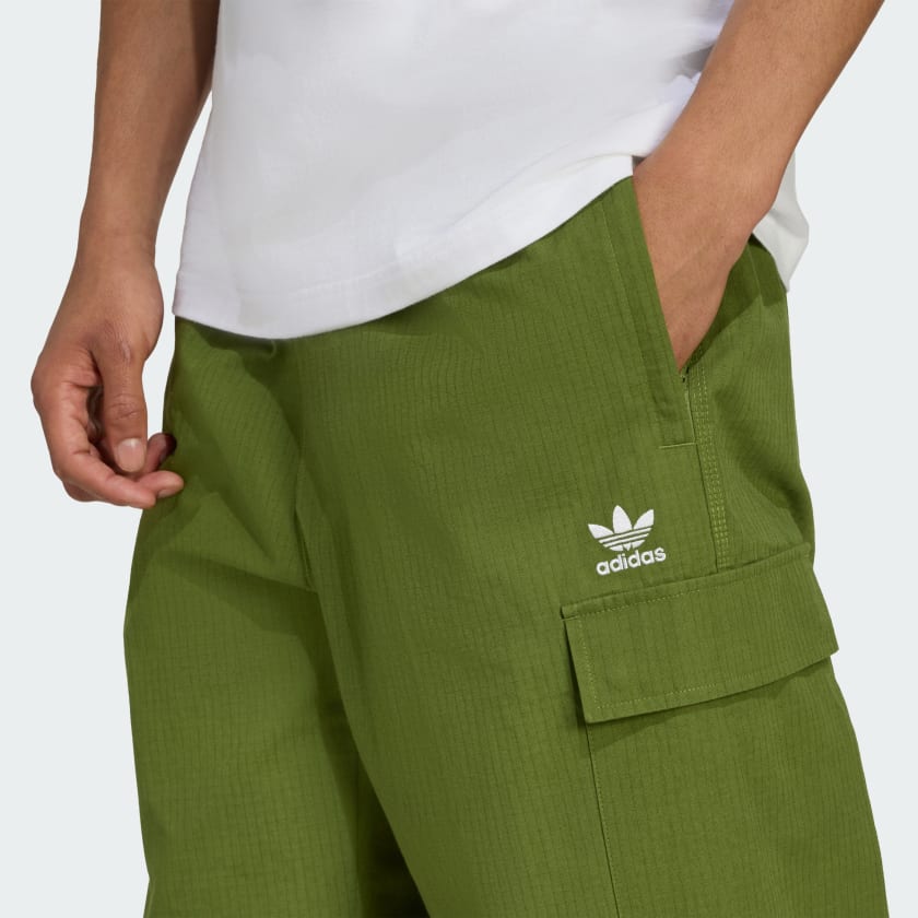 Men's adidas Trefoil Essentials Woven
