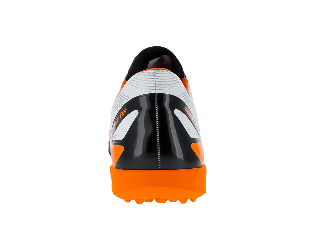 Tenis de Fútbol FURIA Blanco Naranja Negro para Hombre