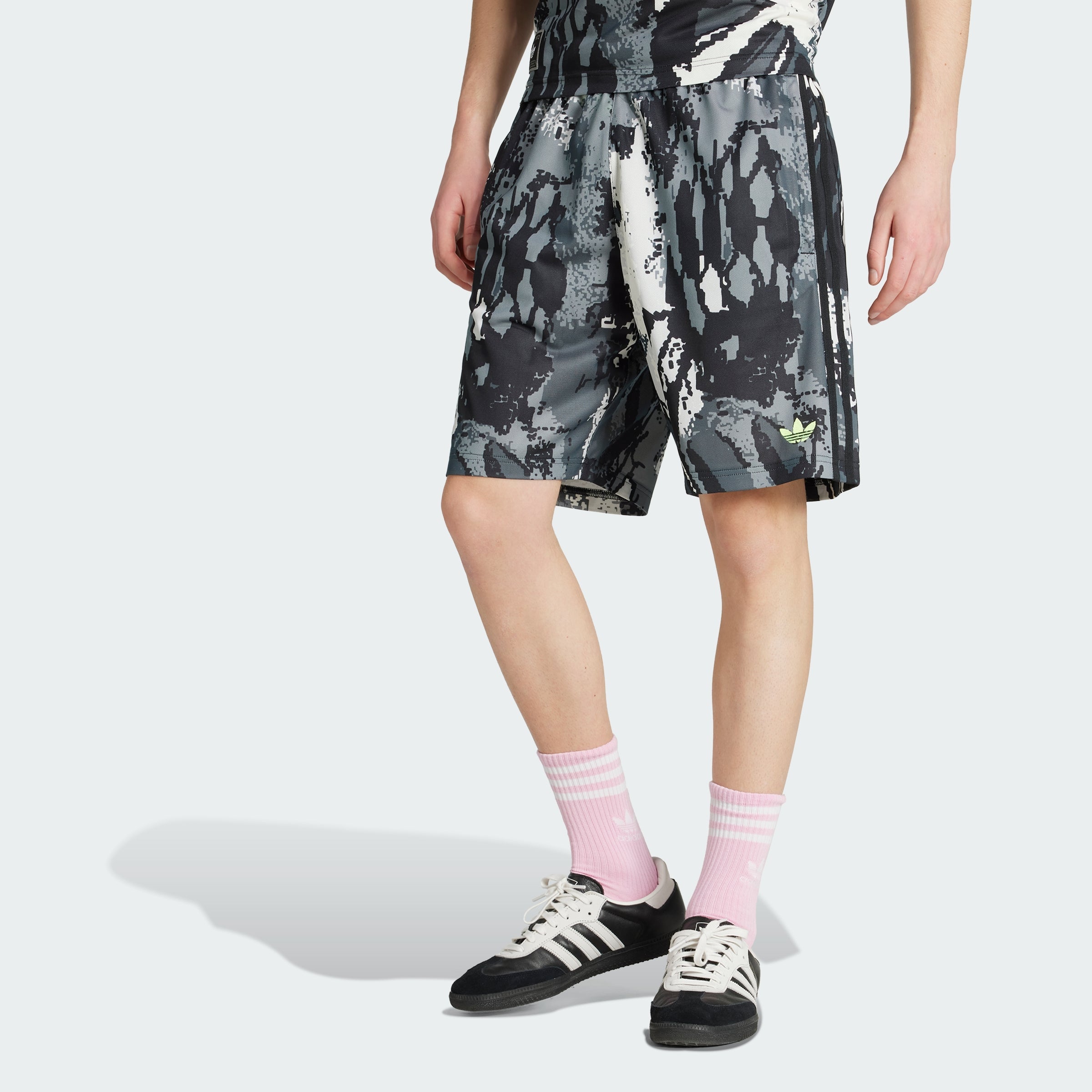 Men's adidas Archive AOP Short 9-inch Inseam