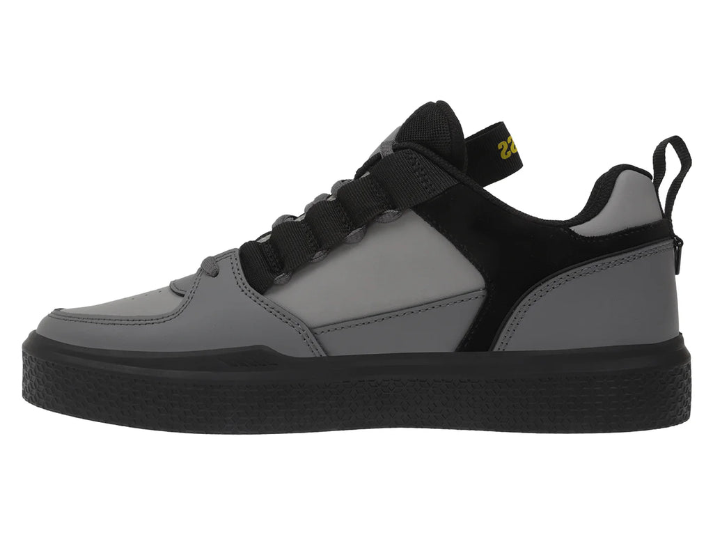 Tenis K SWISS Roof Gris Oscuro y Negro para Hombre